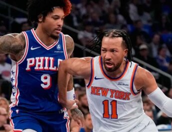 Knicks toman ventaja en semifinales tras paliza a Sixers