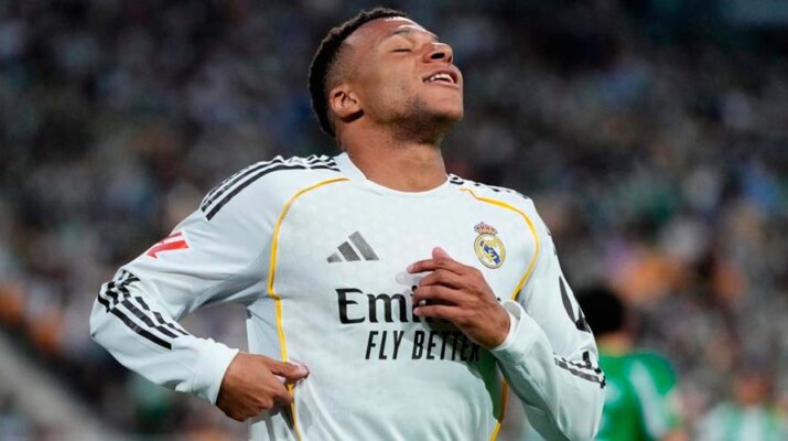 Fanáticos recogen más de dos millones de firmas pidiendo la salida de Mbappé del Real Madrid