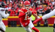 Patrick Mahomes renueva con los Chiefs con un contrato récord de $504.75 millones