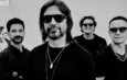 Juanes deslumbra en la portada de Billboard español junto a Carlos Vives, Fonseca y Camilo