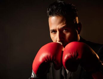 Charlie Cruz presenta “Invicto”, el álbum más importante de su carrera artística