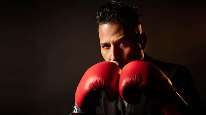 Charlie Cruz presenta “Invicto”, el álbum más importante de su carrera artística