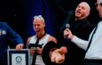 Pitbull rompe récord Guinness al reunir a 22,000 fans usando calvas falsas