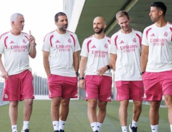 José Mourinho inicia su segunda etapa en el Real Madrid con su primer entrenamiento oficial