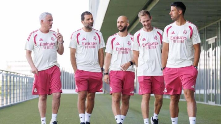 José Mourinho inicia su segunda etapa en el Real Madrid con su primer entrenamiento oficial