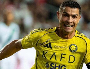 Cristiano Ronaldo marca en la victoria del Al Nassr y llega a 977 goles oficiales en su temporada 25
