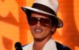 Bruno Mars estrena el video de “Dance With Me”, personaje DMH