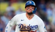 El venezolano Miguel Rojas anuncia su retiro de las Grandes Ligas tras 13 temporadas