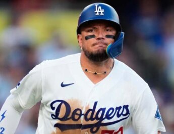 El venezolano Miguel Rojas anuncia su retiro de las Grandes Ligas tras 13 temporadas
