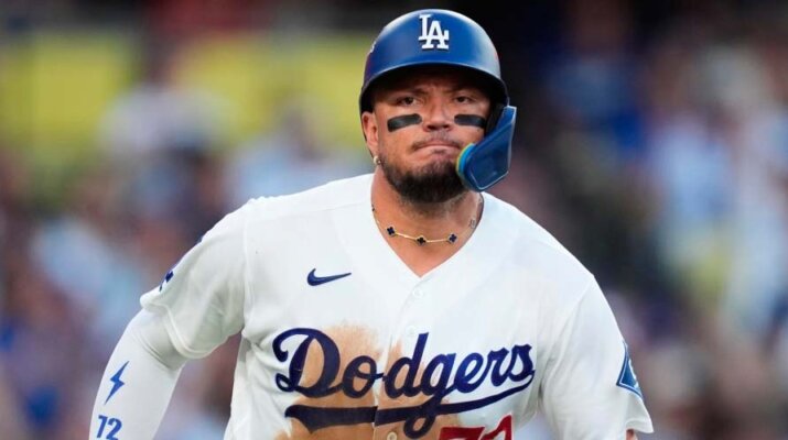 El venezolano Miguel Rojas anuncia su retiro de las Grandes Ligas tras 13 temporadas